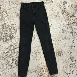 Black American Eagle skinny jeans